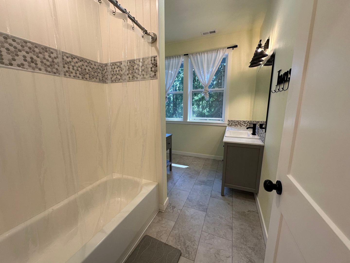 23 Spring Rd - Bellingham - Washington - 4 bed, 3 bath rental property