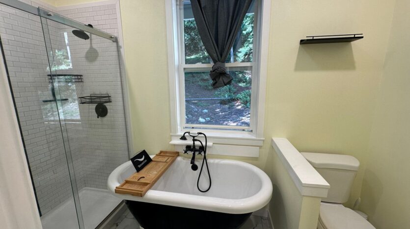 23 Spring Rd - Bellingham - Washington - 4 bed, 3 bath rental property