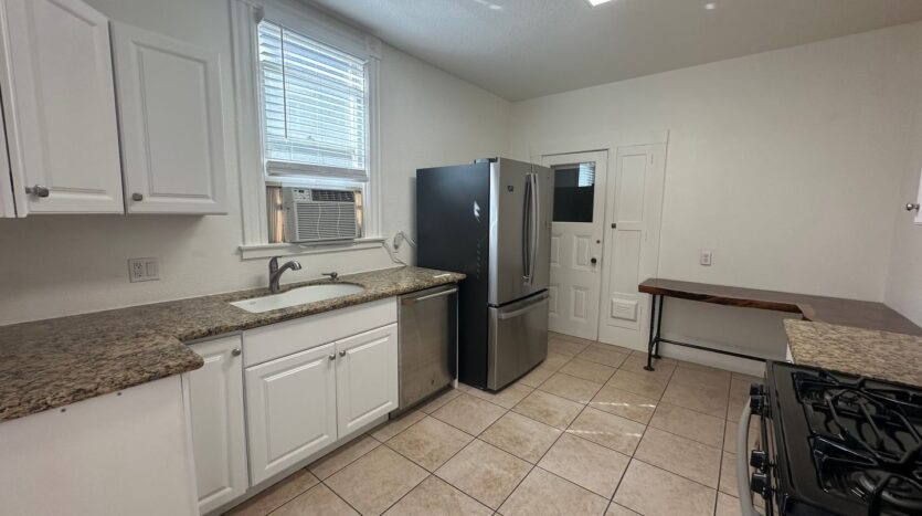 2427 J ST  - Sacramento - California - 1 bed, 1 bath rental property