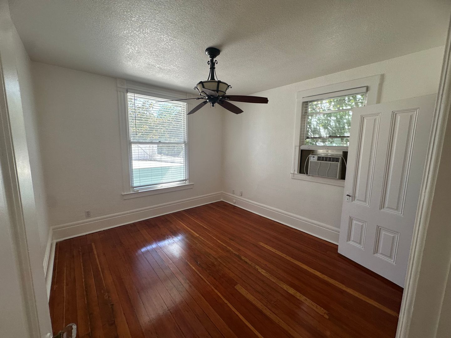 2427 J ST  - Sacramento - California - 1 bed, 1 bath rental property