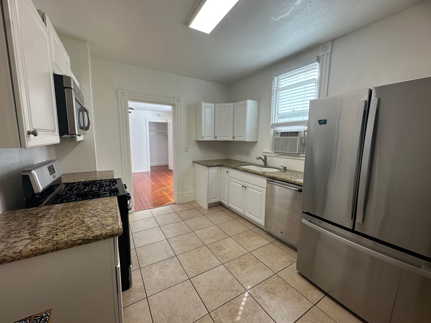 2427 J ST  - Sacramento - California - 1 bed, 1 bath rental property