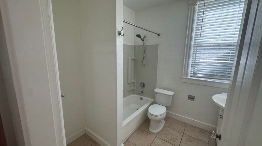2427 J ST  - Sacramento - California - 1 bed, 1 bath rental property