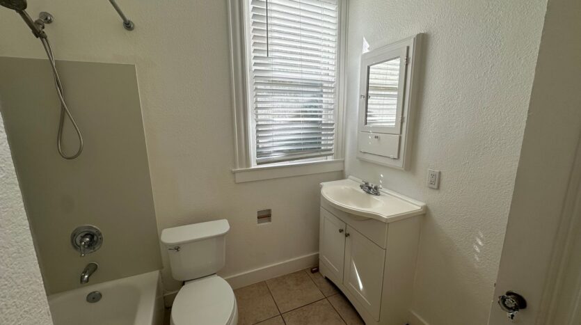 2427 J ST  - Sacramento - California - 1 bed, 1 bath rental property