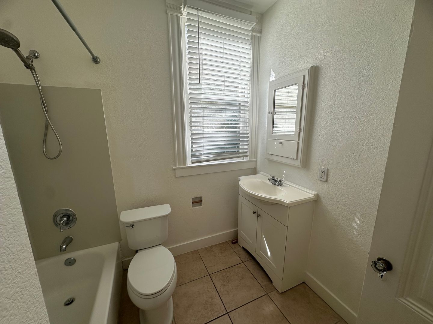 2427 J ST  - Sacramento - California - 1 bed, 1 bath rental property