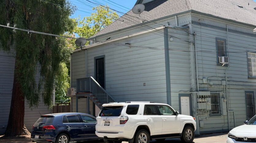 2427 J ST  - Sacramento - California - 1 bed, 1 bath rental property