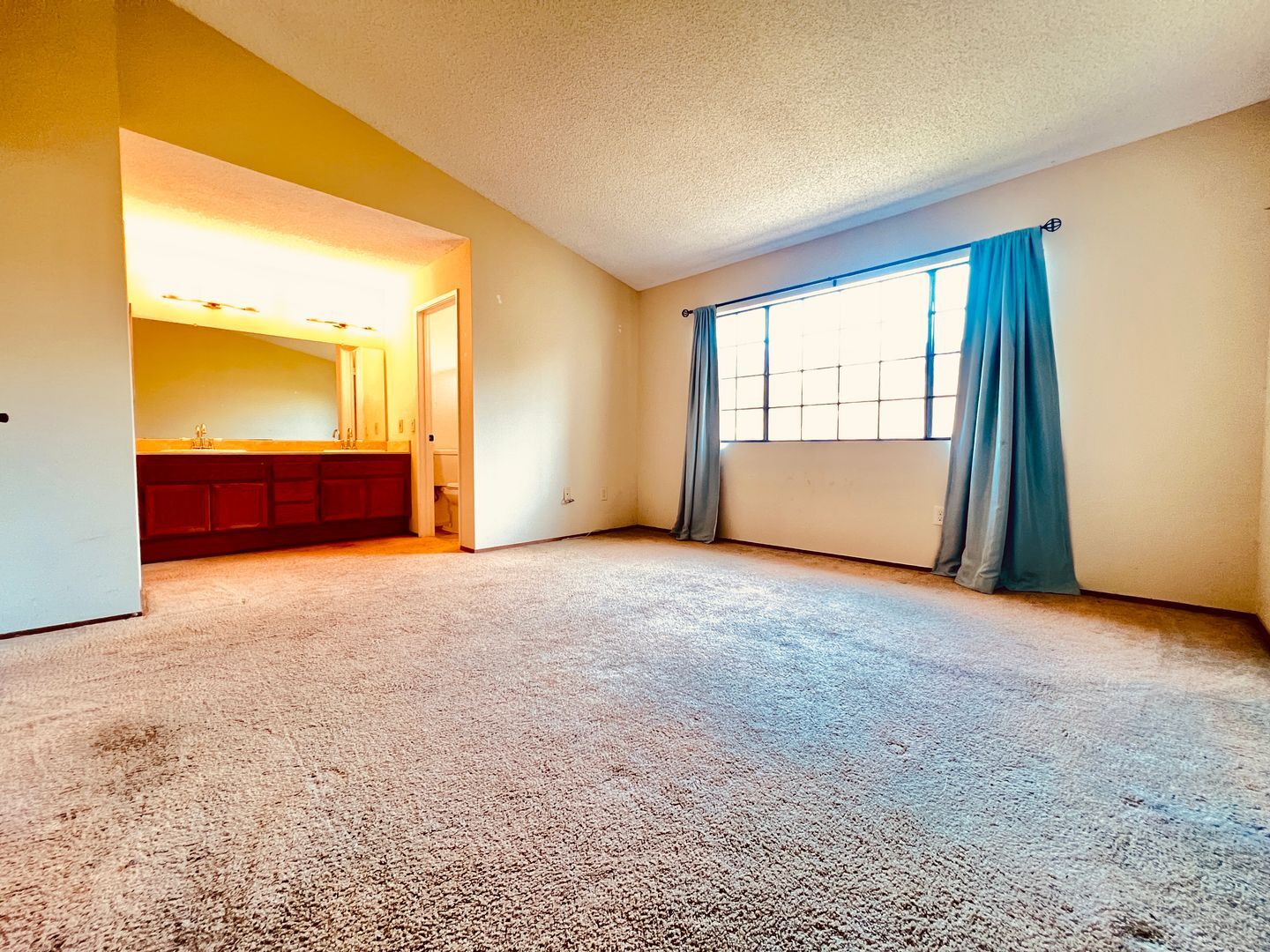 2824 Winthrop Ave. - Carlsbad - California - 2 bed, 2 bath rental property