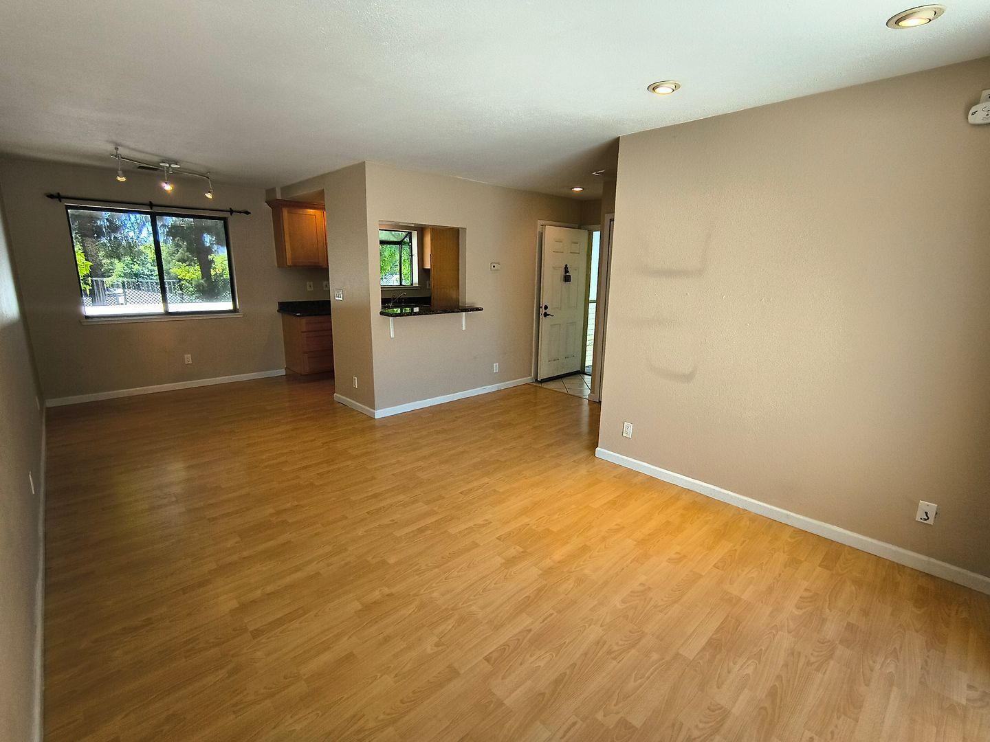 2827 Monument Blvd Apt 24 - Concord - California - 1 bed, 1 bath rental property