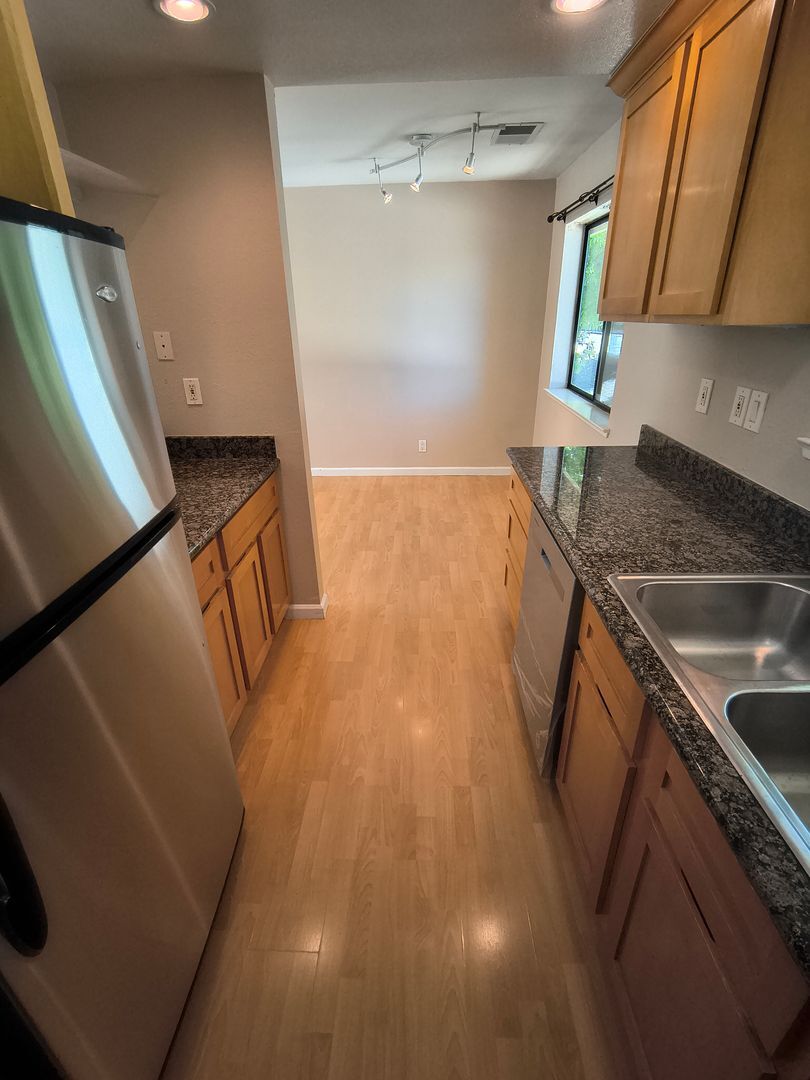 2827 Monument Blvd Apt 24 - Concord - California - 1 bed, 1 bath rental property