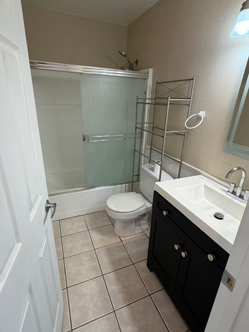 2827 Monument Blvd Apt 24 - Concord - California - 1 bed, 1 bath rental property