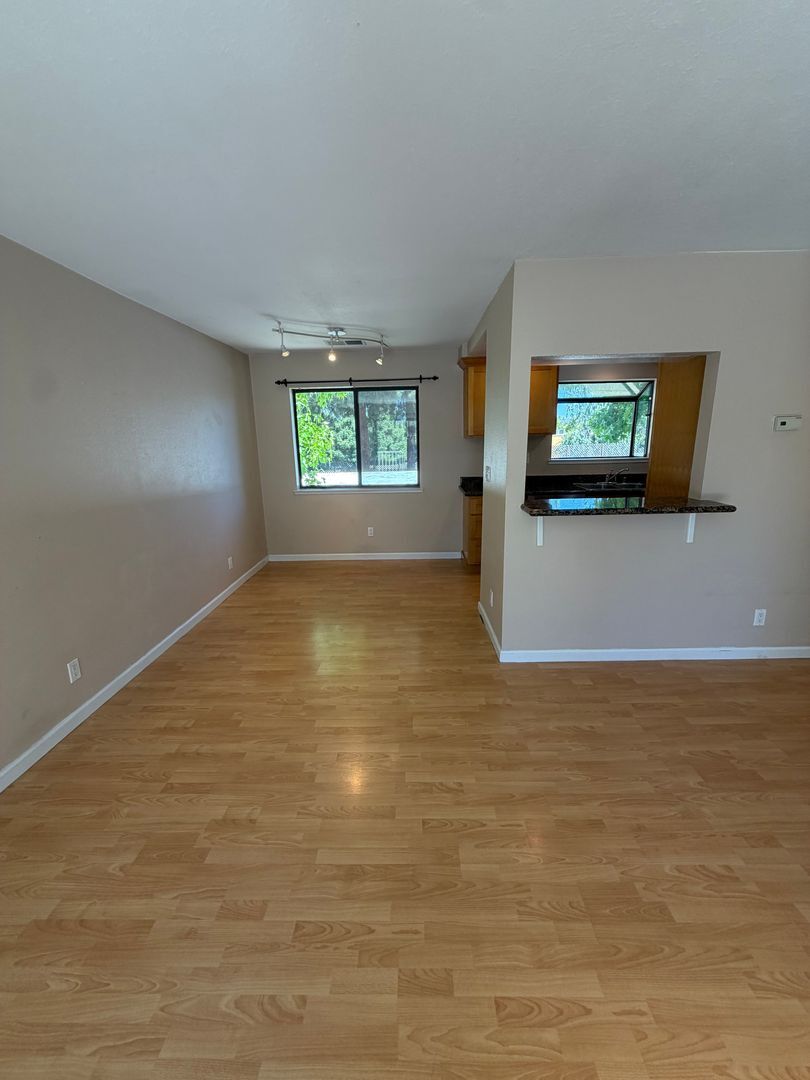 2827 Monument Blvd Apt 24 - Concord - California - 1 bed, 1 bath rental property