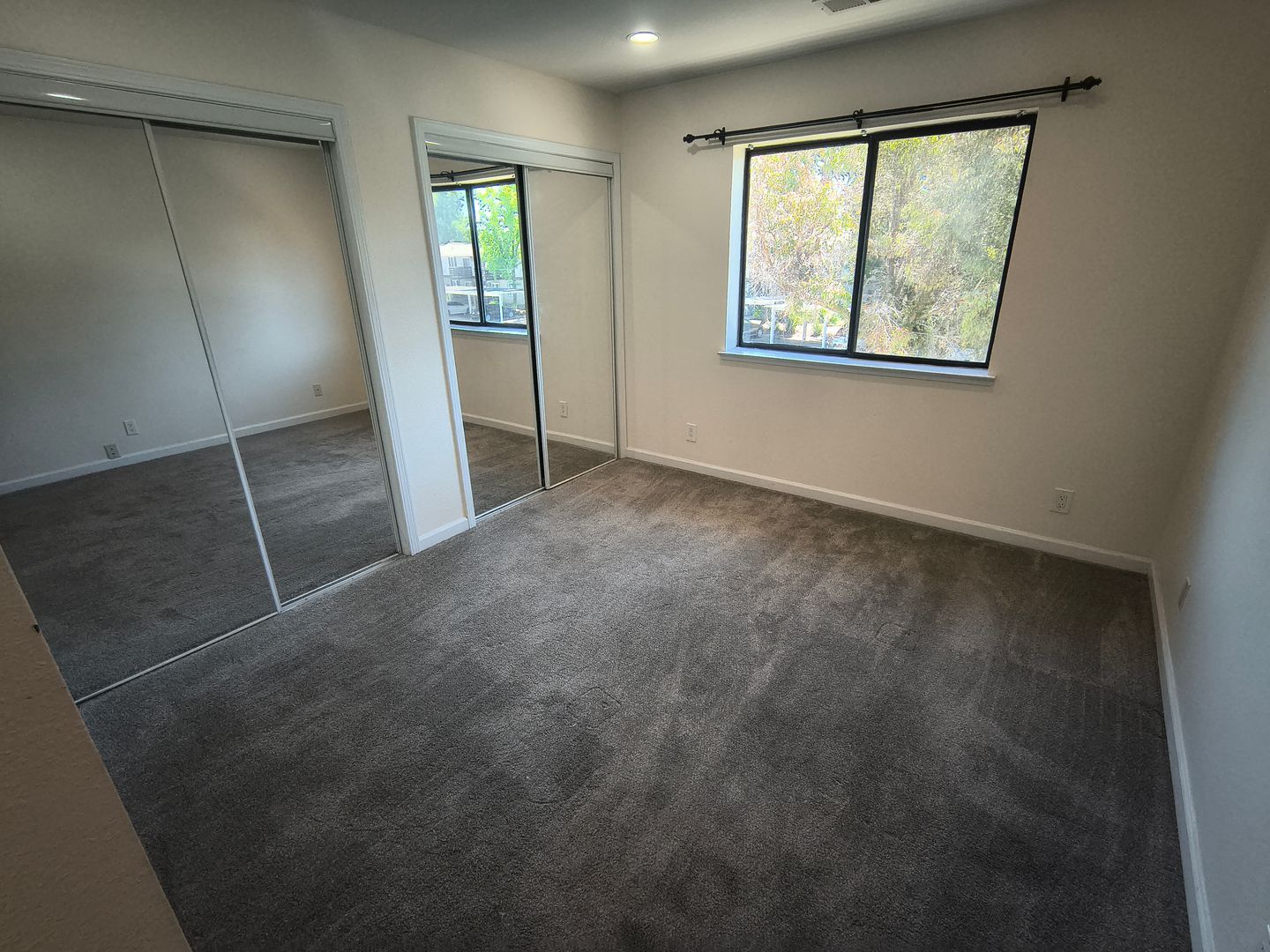 2827 Monument Blvd Apt 24 - Concord - California - 1 bed, 1 bath rental property