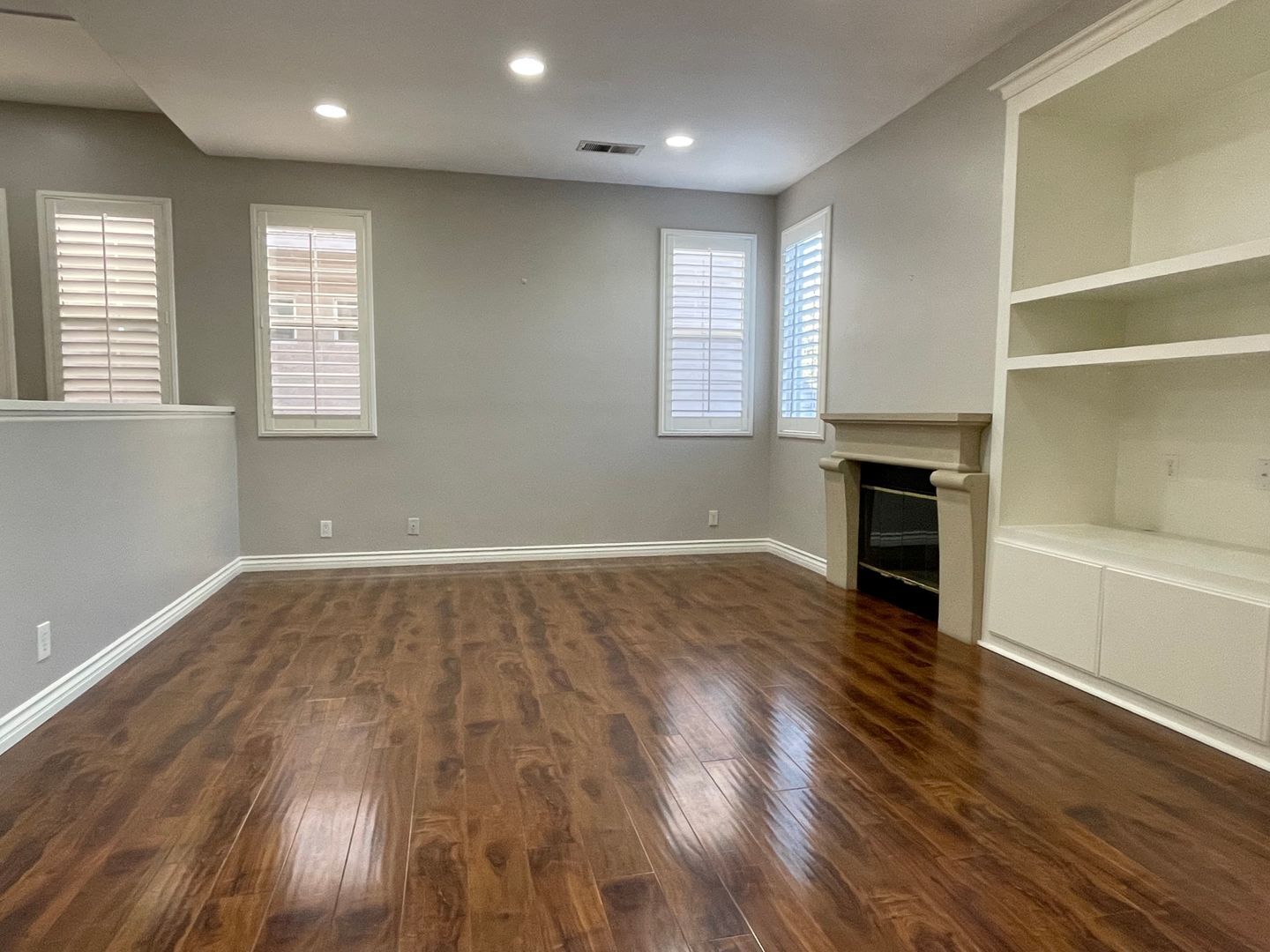 2884 Capella Way  - Thousand Oaks - California - 3 bed, 2.5 bath rental property