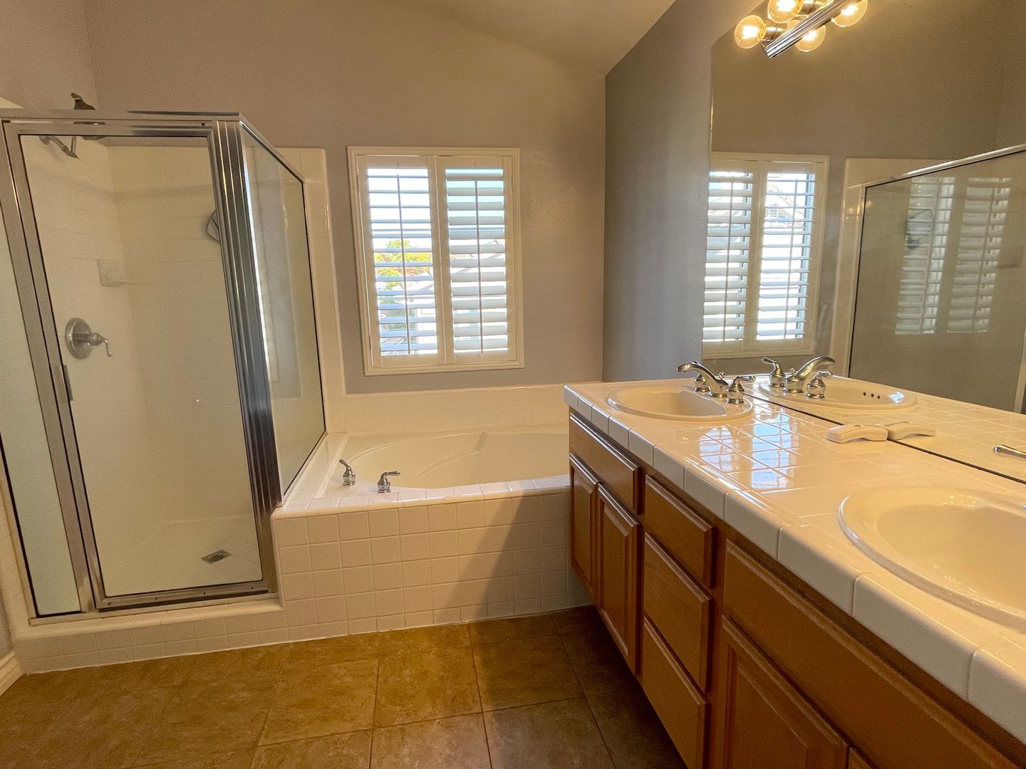 2884 Capella Way  - Thousand Oaks - California - 3 bed, 2.5 bath rental property
