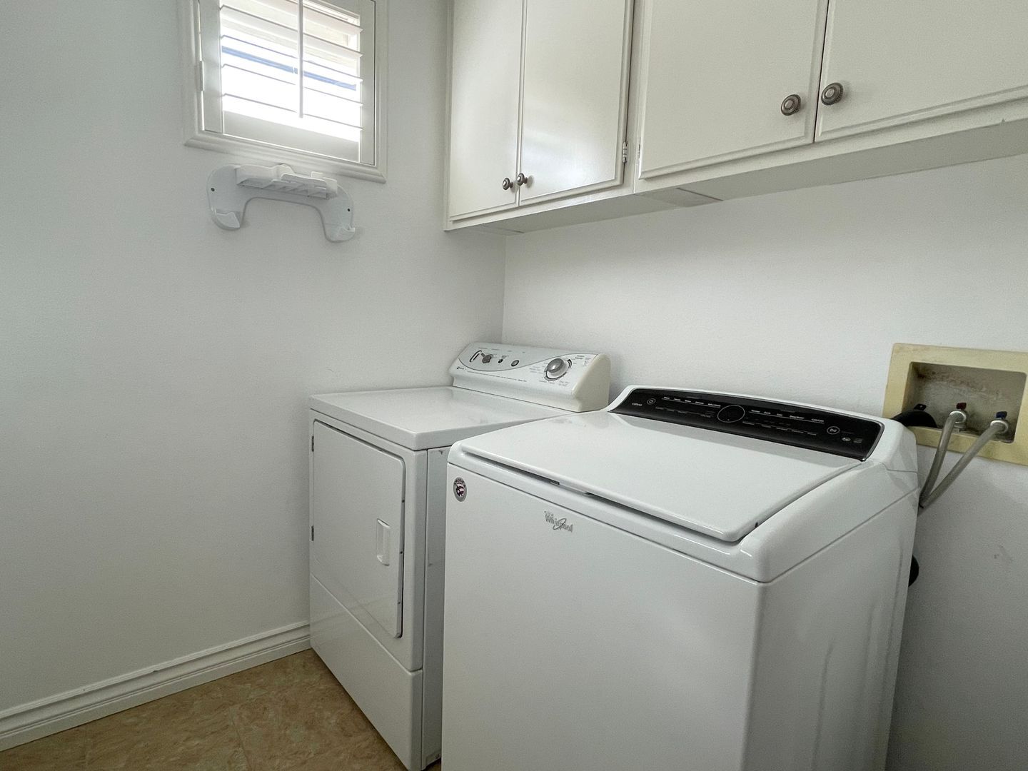 2884 Capella Way  - Thousand Oaks - California - 3 bed, 2.5 bath rental property