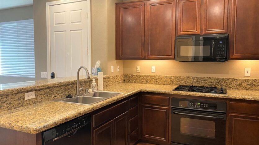 289 Tiburon Dr  #186 - Chula Vista - California - 2 bed, 2.5 bath rental property