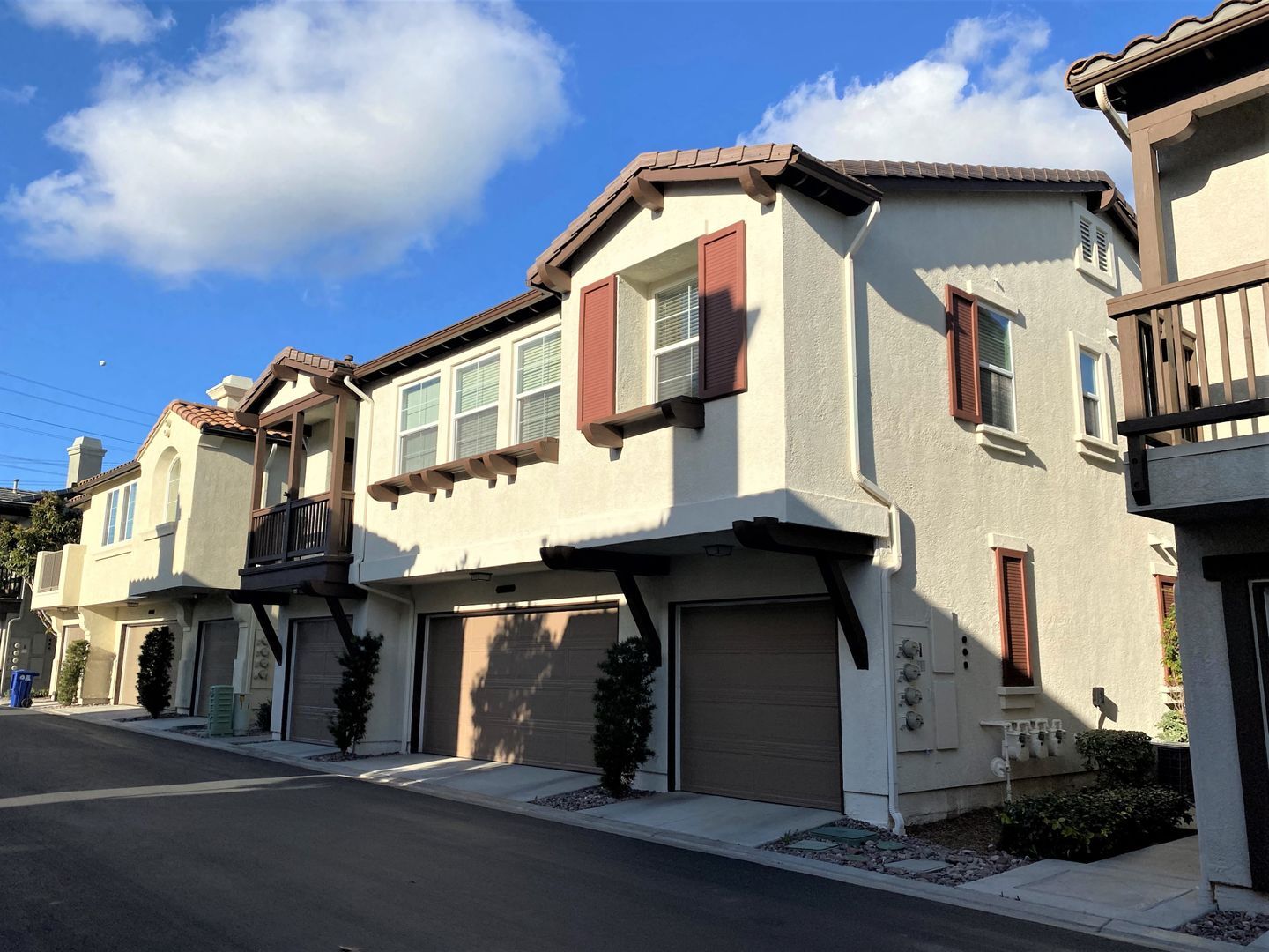 289 Tiburon Dr  #186 - Chula Vista - California - 2 bed, 2.5 bath rental property
