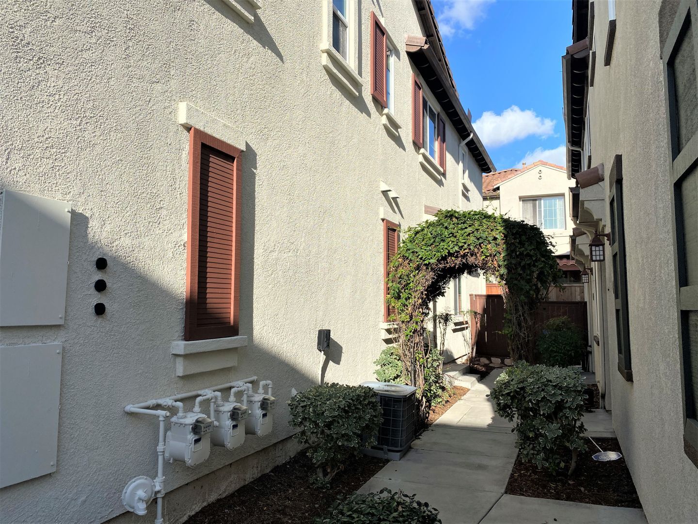289 Tiburon Dr  #186 - Chula Vista - California - 2 bed, 2.5 bath rental property