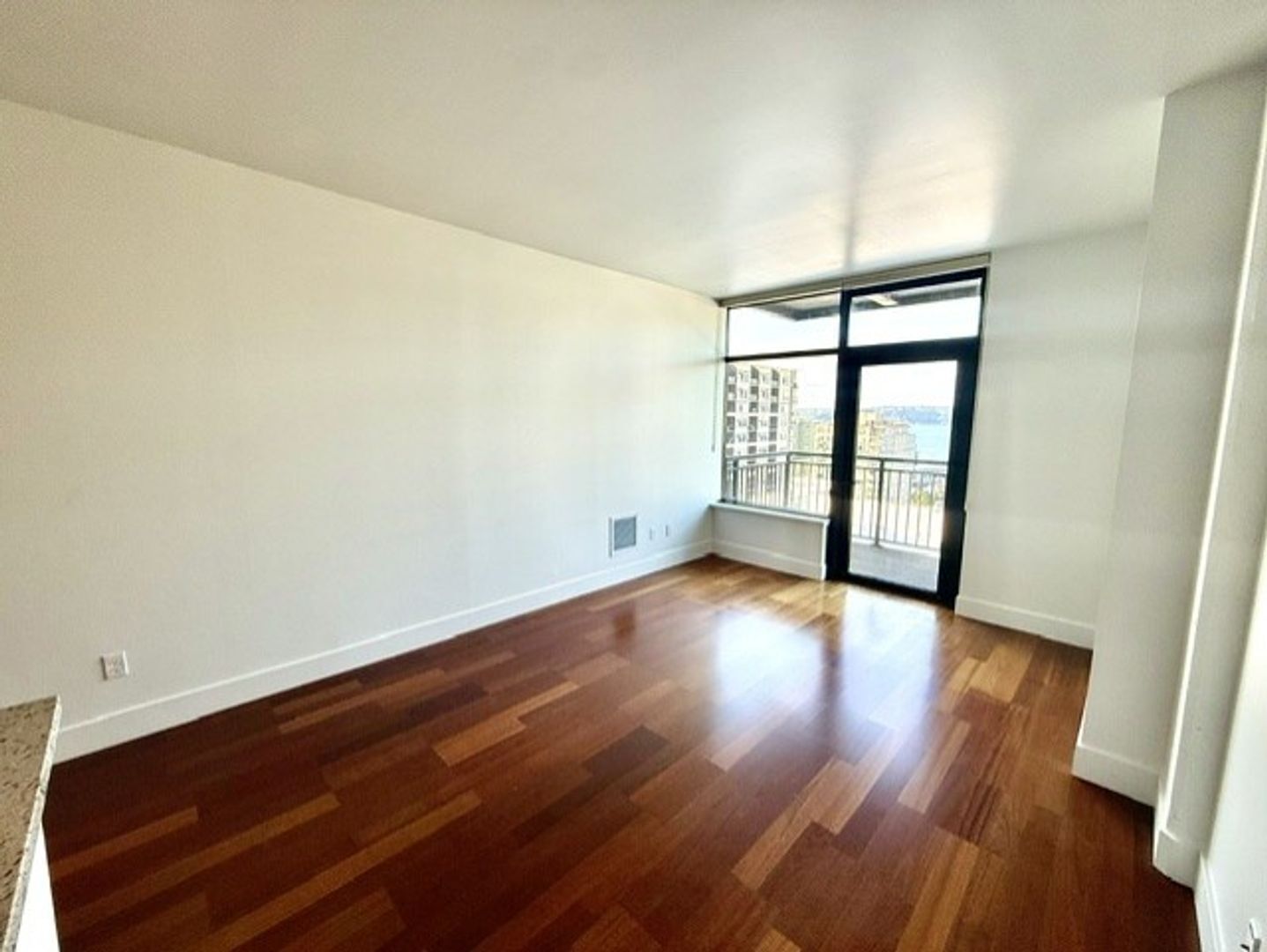 2911 2nd Avenue  Unit #907 - Seattle - Washington - 1 bed, 1 bath rental property