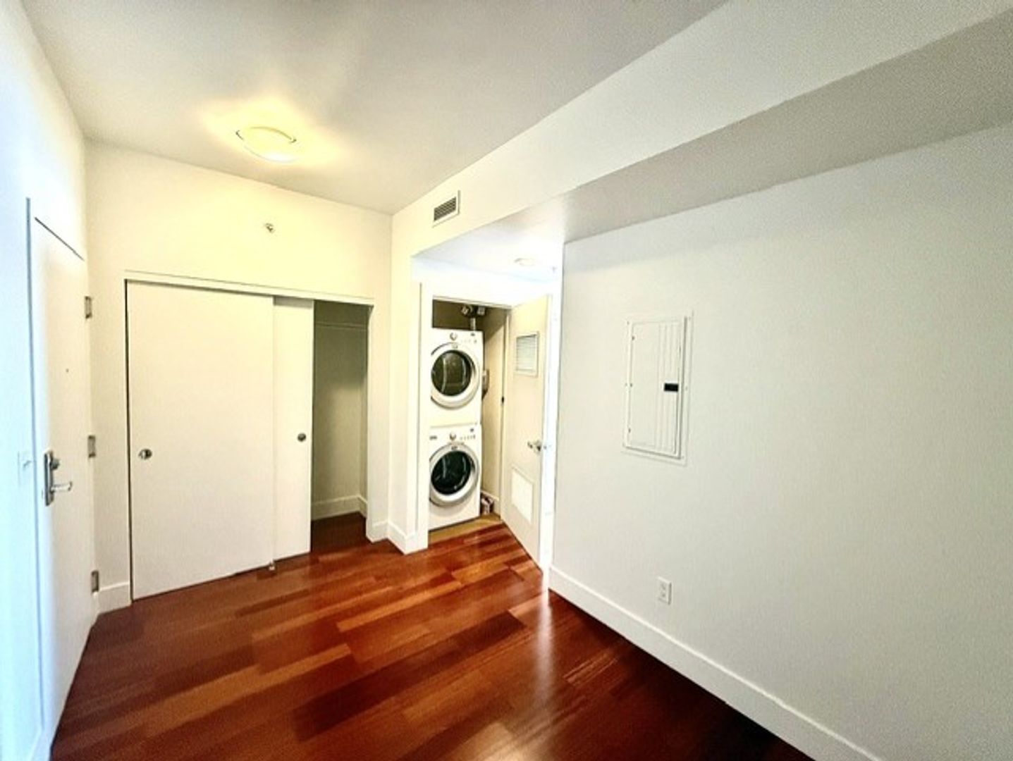 2911 2nd Avenue  Unit #907 - Seattle - Washington - 1 bed, 1 bath rental property