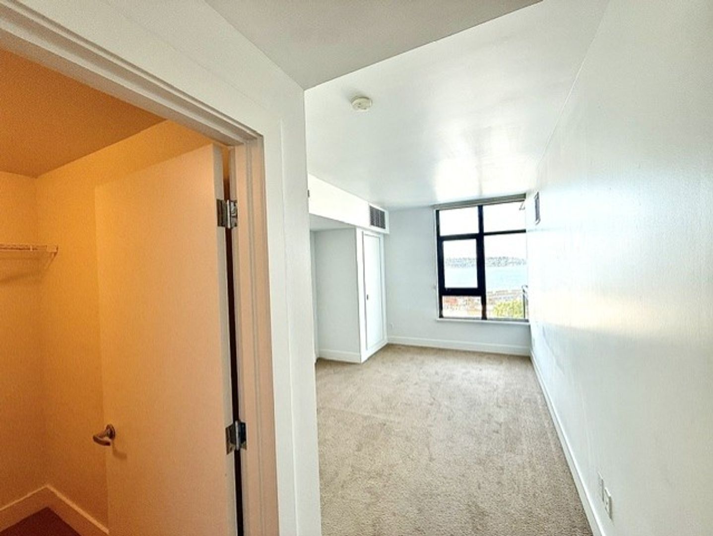 2911 2nd Avenue  Unit #907 - Seattle - Washington - 1 bed, 1 bath rental property