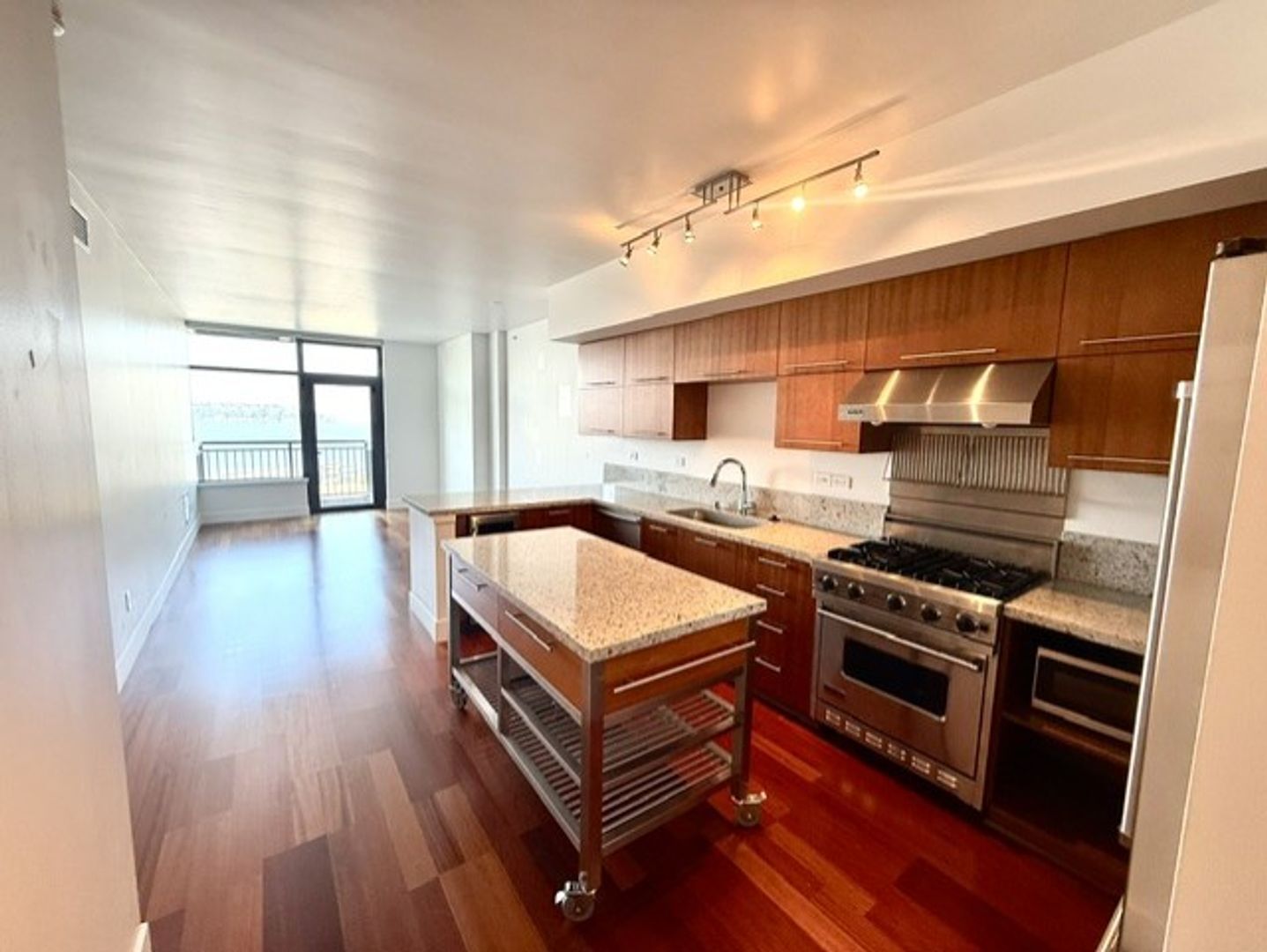 2911 2nd Avenue  Unit #907 - Seattle - Washington - 1 bed, 1 bath rental property