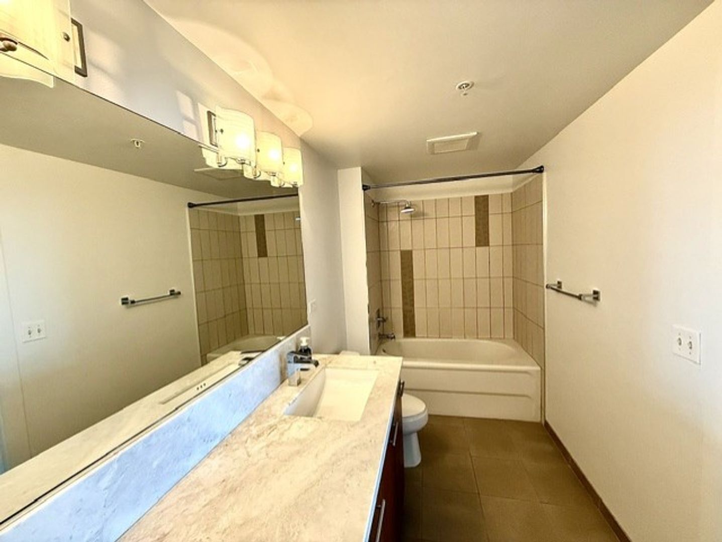 2911 2nd Avenue  Unit #907 - Seattle - Washington - 1 bed, 1 bath rental property