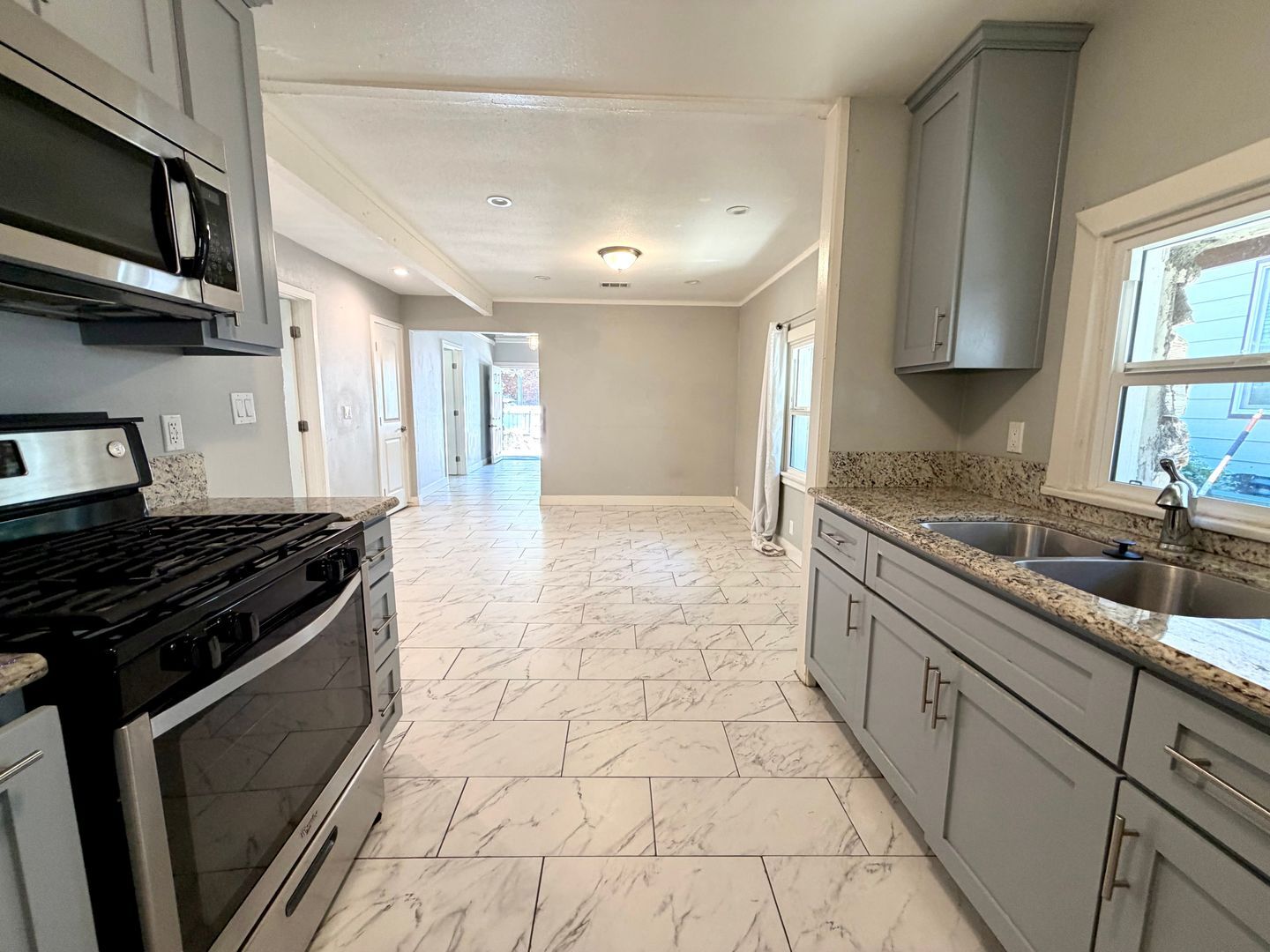 3056 Crescent Way  - Thousand Oaks - California - 2 bed, 1 bath rental property
