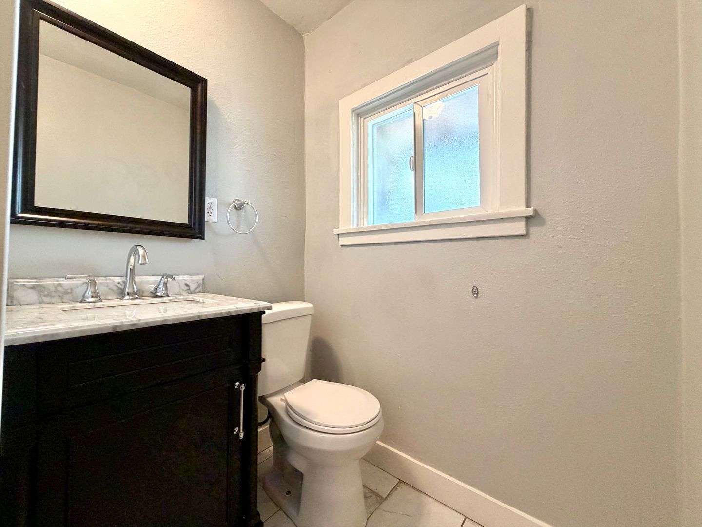 3056 Crescent Way  - Thousand Oaks - California - 2 bed, 1 bath rental property
