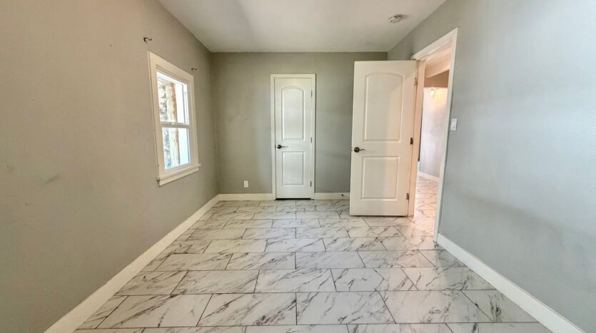 3056 Crescent Way  - Thousand Oaks - California - 2 bed, 1 bath rental property