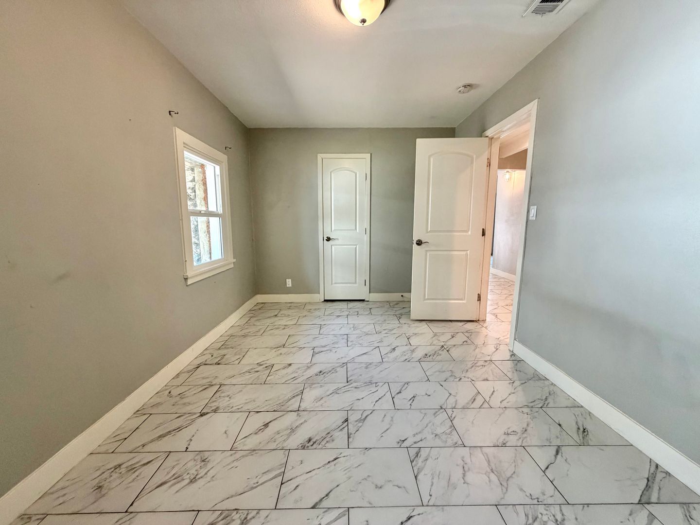3056 Crescent Way  - Thousand Oaks - California - 2 bed, 1 bath rental property