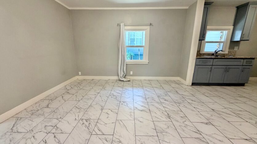3056 Crescent Way  - Thousand Oaks - California - 2 bed, 1 bath rental property