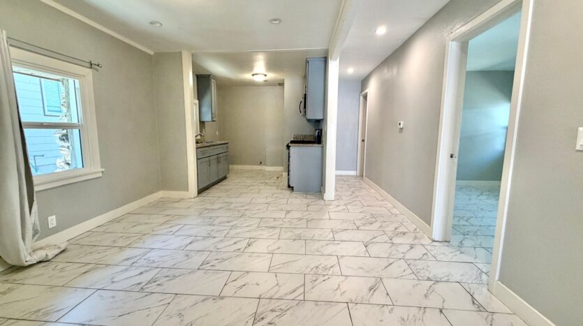 3056 Crescent Way  - Thousand Oaks - California - 2 bed, 1 bath rental property
