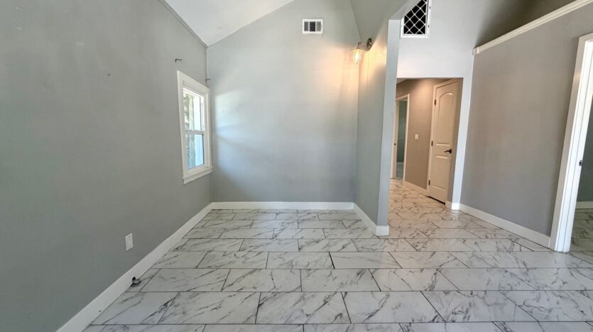 3056 Crescent Way  - Thousand Oaks - California - 2 bed, 1 bath rental property