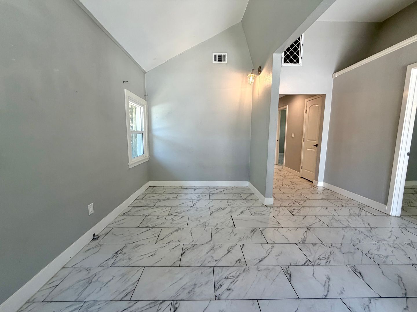 3056 Crescent Way  - Thousand Oaks - California - 2 bed, 1 bath rental property