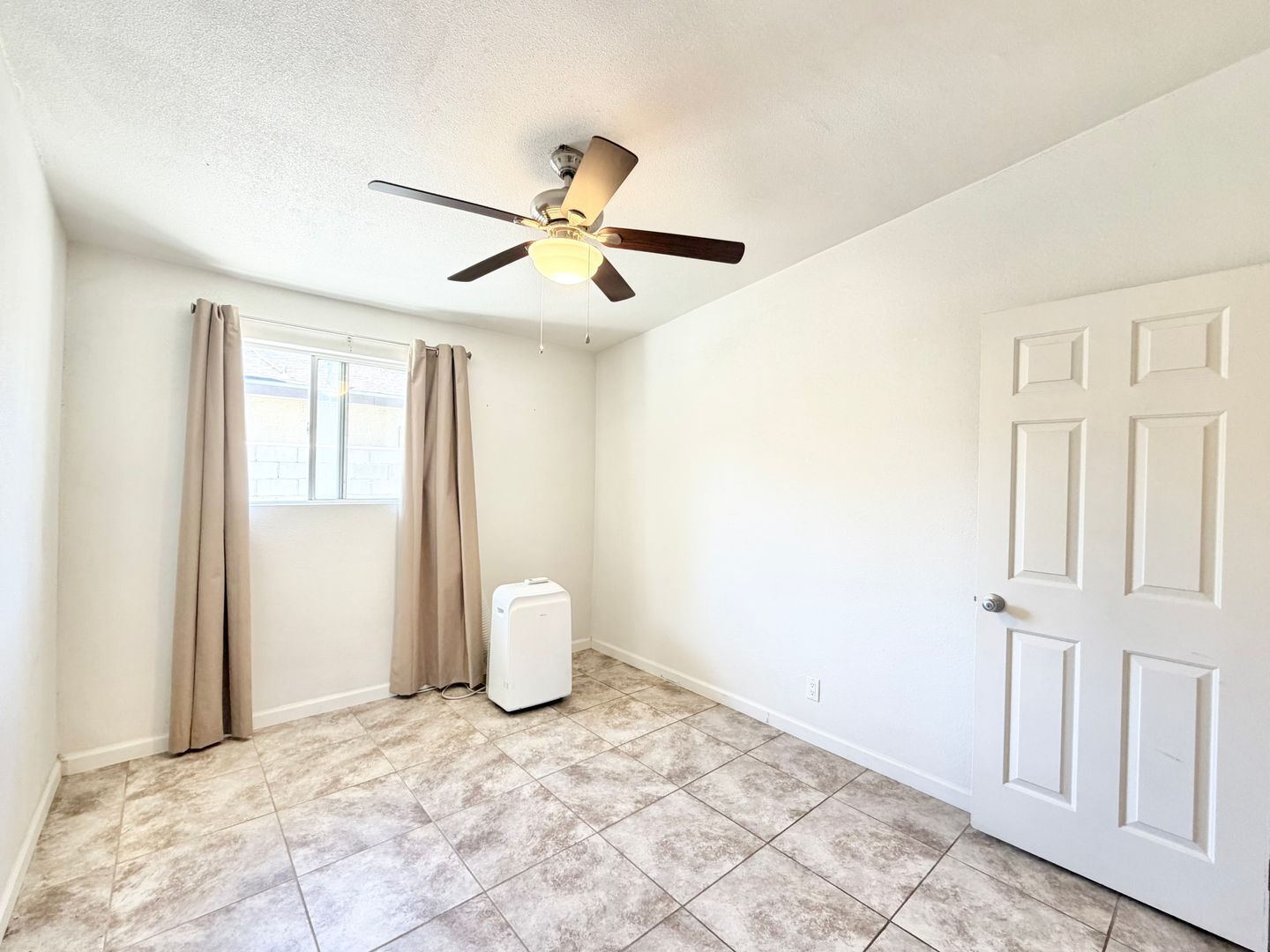 31890 Avenida La Paloma - Unit A - Cathedral City - California - 1 bed, 1 bath rental property