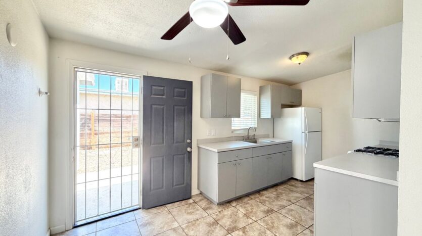 31890 Avenida La Paloma - Unit A - Cathedral City - California - 1 bed, 1 bath rental property