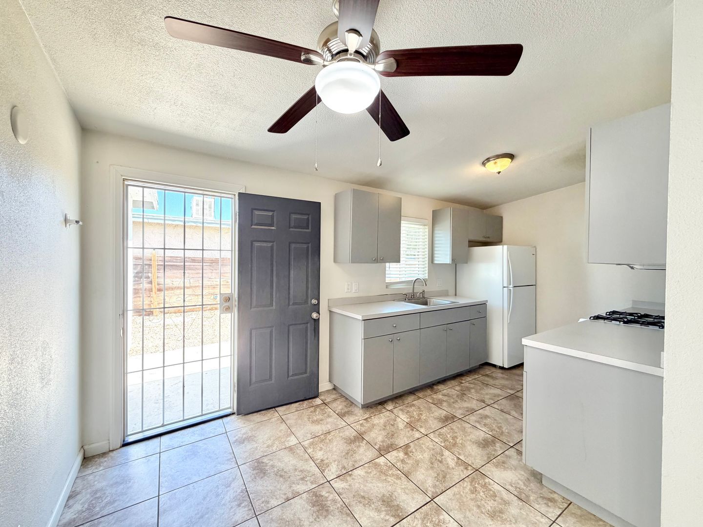 31890 Avenida La Paloma - Unit A - Cathedral City - California - 1 bed, 1 bath rental property