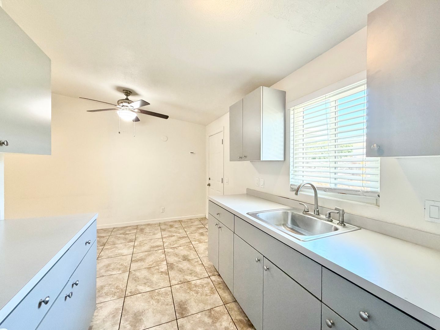 31890 Avenida La Paloma - Unit A - Cathedral City - California - 1 bed, 1 bath rental property