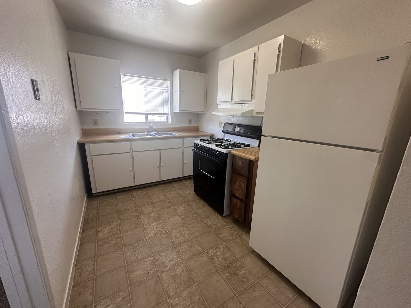 325 Alexander Avenue - #7 - Susanville - California - 2 bed, 1 bath rental property