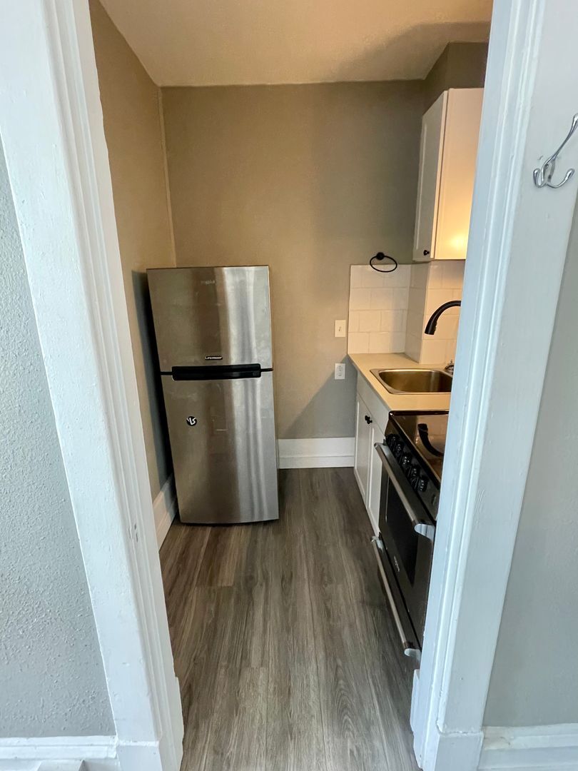 327 N. 4th St. - #3 - Mount Vernon - Washington - 1 bath rental property