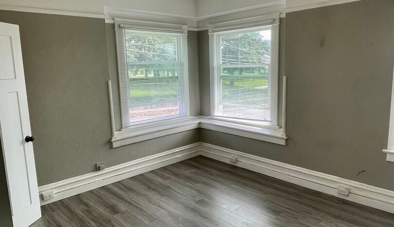 327 N. 4th St. - #3 - Mount Vernon - Washington - 1 bath rental property