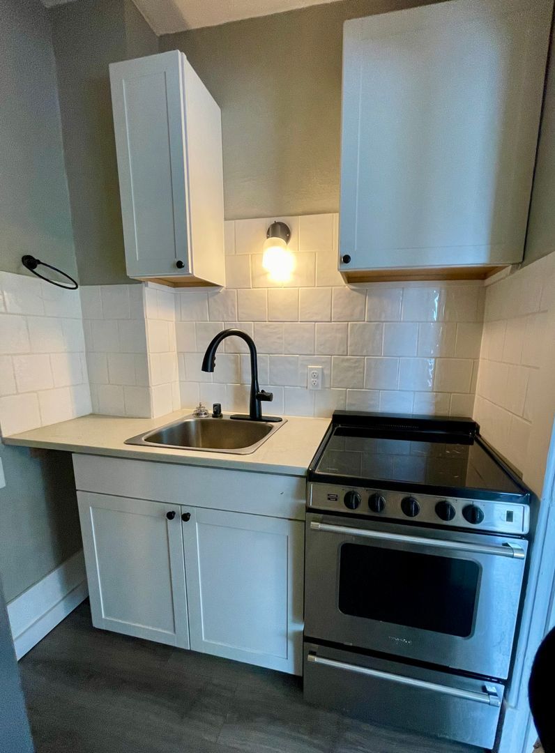 327 N. 4th St. - #3 - Mount Vernon - Washington - 1 bath rental property