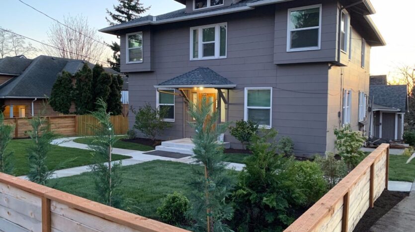 327 N. 4th St. - #3 - Mount Vernon - Washington - 1 bath rental property