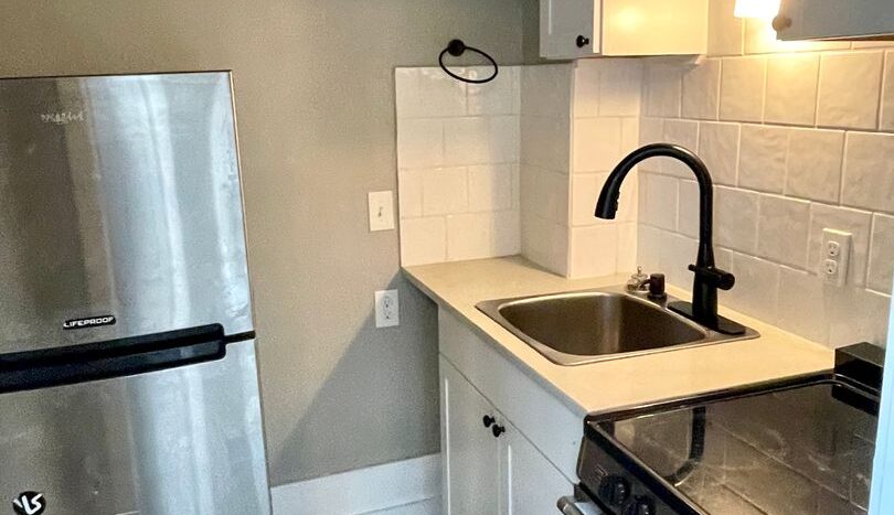 327 N. 4th St. - #3 - Mount Vernon - Washington - 1 bath rental property
