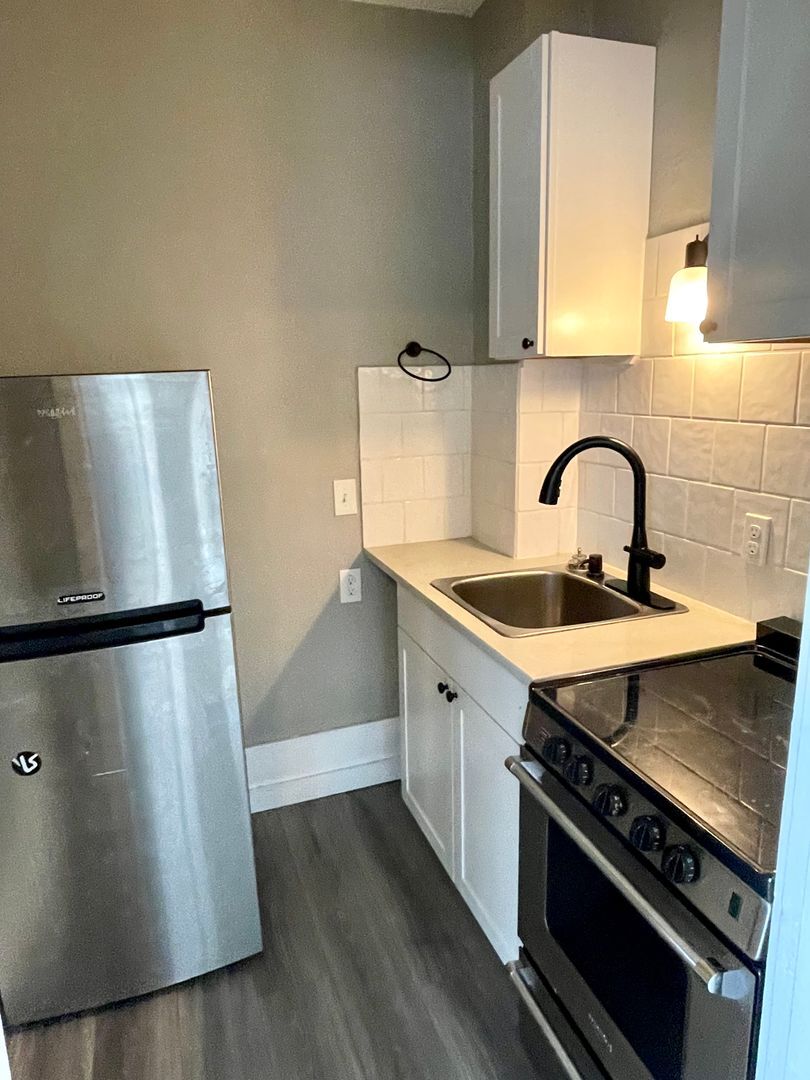327 N. 4th St. - #3 - Mount Vernon - Washington - 1 bath rental property
