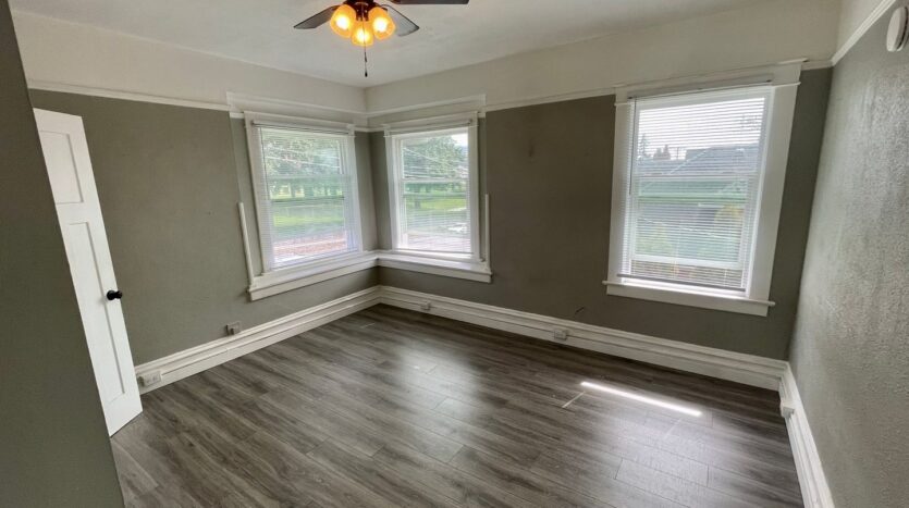 327 N. 4th St. - #3 - Mount Vernon - Washington - 1 bath rental property