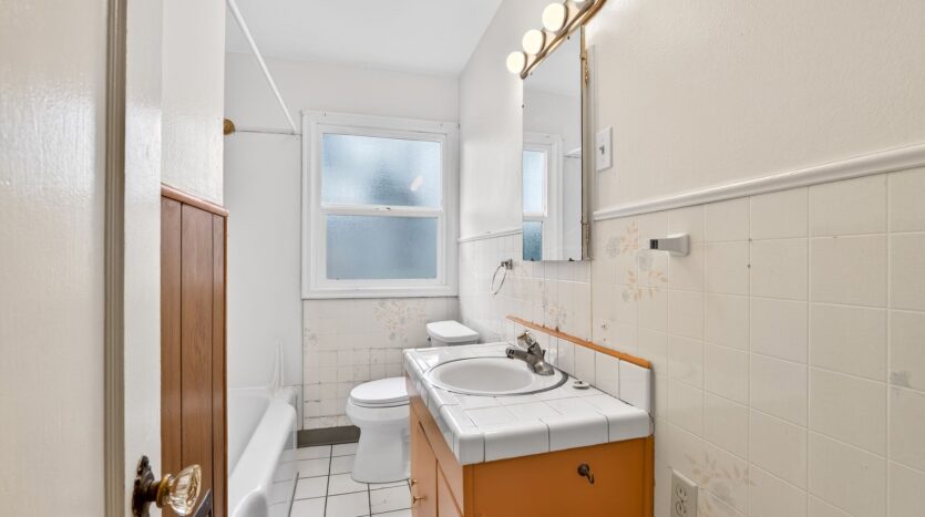 345 NW Norman Ave.  - Gresham - Oregon - 2 bed, 1 bath rental property