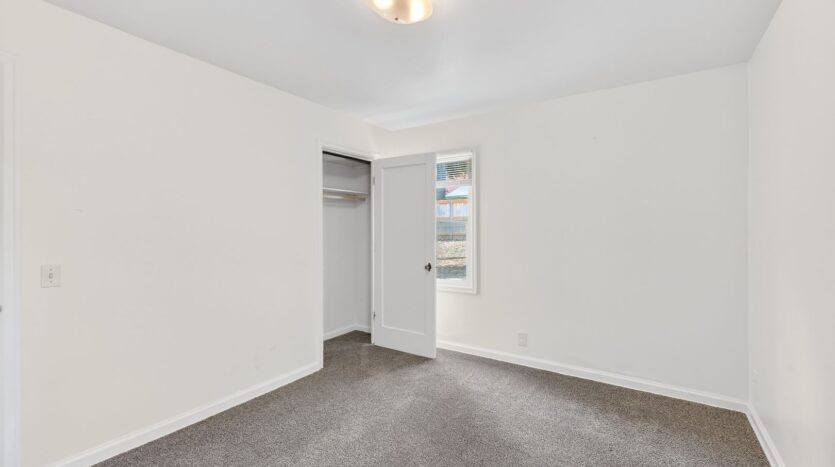345 NW Norman Ave.  - Gresham - Oregon - 2 bed, 1 bath rental property