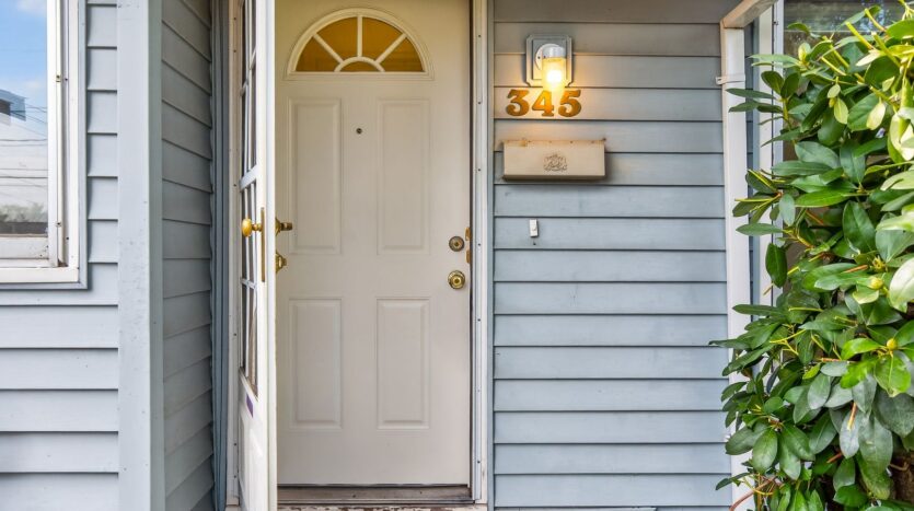 345 NW Norman Ave.  - Gresham - Oregon - 2 bed, 1 bath rental property