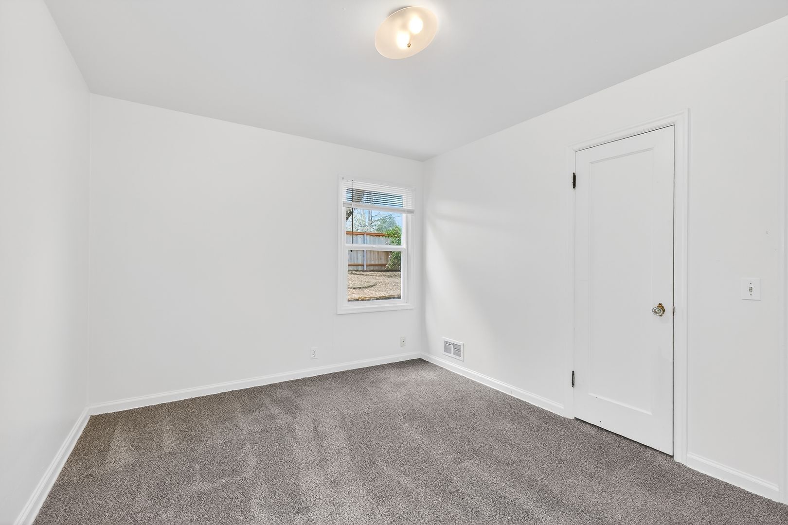 345 NW Norman Ave.  - Gresham - Oregon - 2 bed, 1 bath rental property